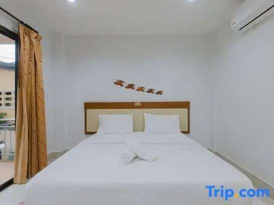 Двухместная студия с балконом двуспальная кровать в Kataonsea Bungalows