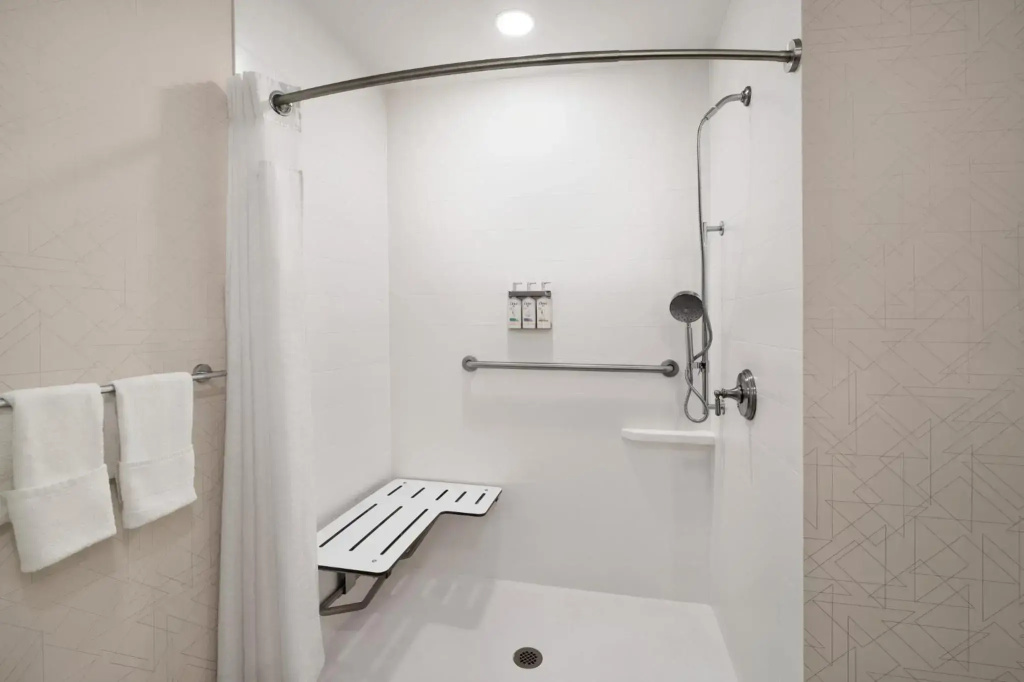 Holiday Inn Express Syracuse Airport by IHG - фото 9
