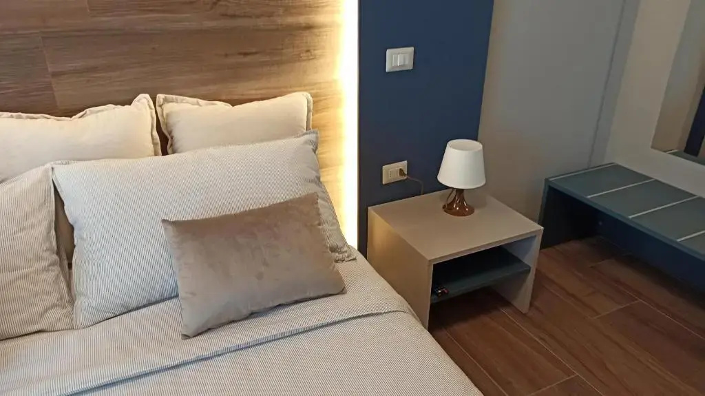 Deluxe Double room with balcony (full double bed)