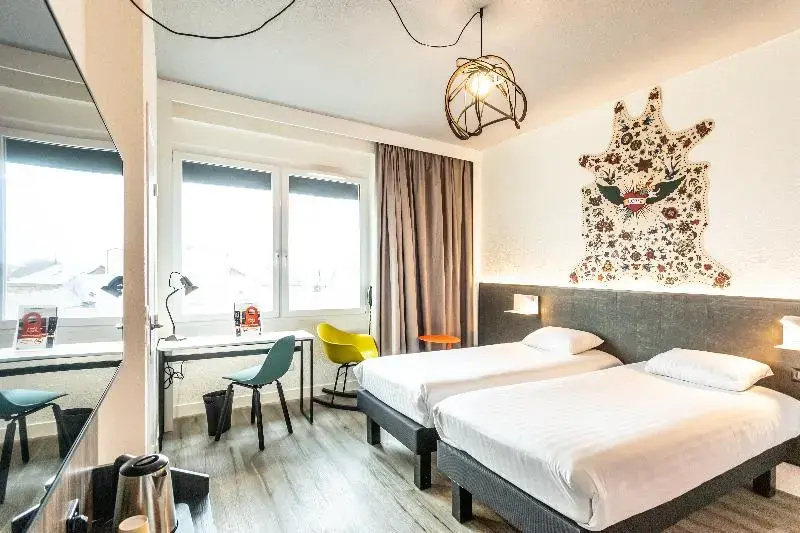 Double room (twin beds)