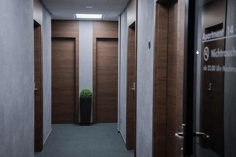Lobby & Reception