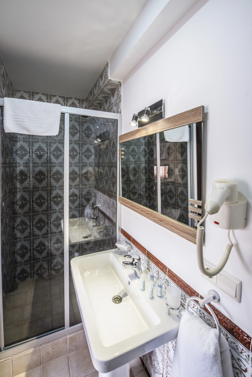 Kopala Rikhe Hotel, Тбілісі, Грузія мініатюра 10