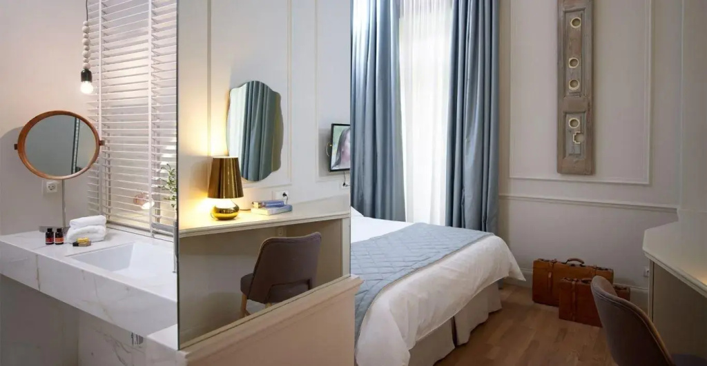 Standard Double room (full double bed)