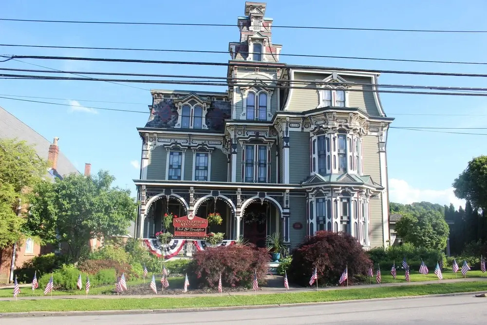 Montgomery Mansion Bed and Breakfast