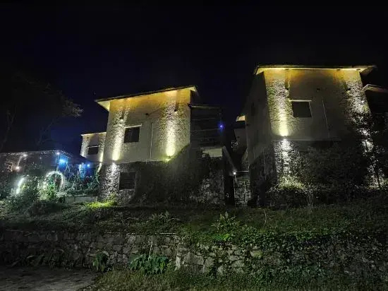 Xinlv Time Inn (Yuanyang Terraced Field Scenic Area)
