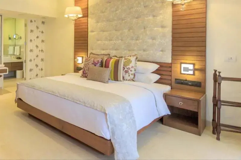 Standard Double room with balcony (full double bed)