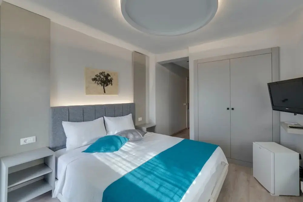 Economy room