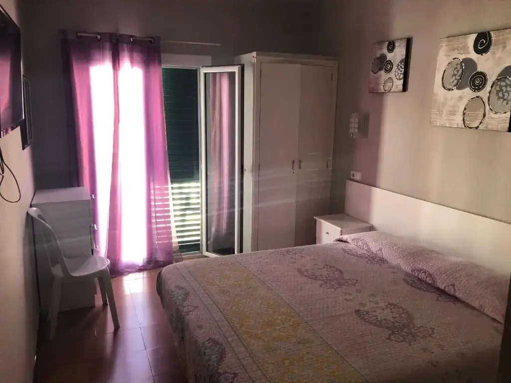 Standard Double room with balcony (full double bed)