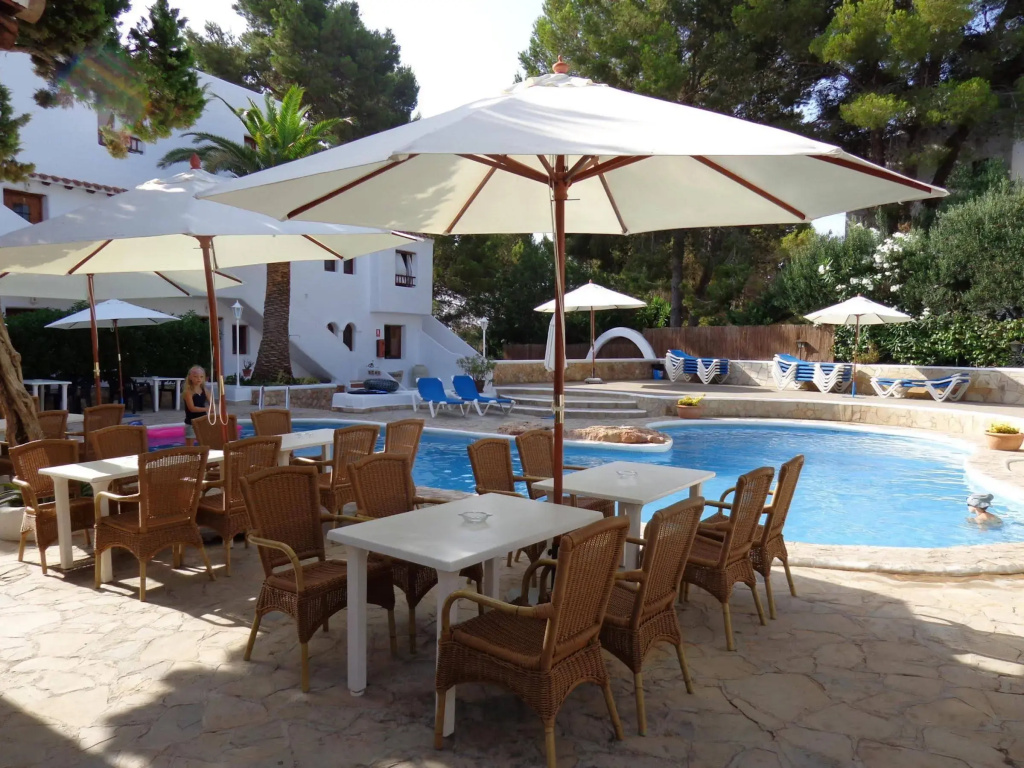 Benet Los Pinares Apartments