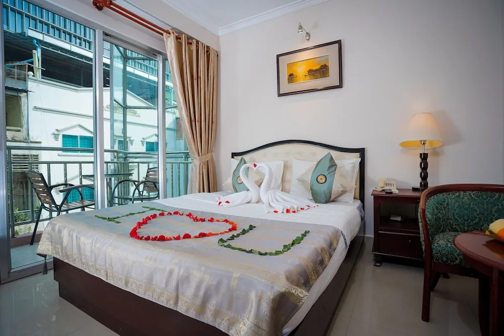Standard Double room (full double bed)