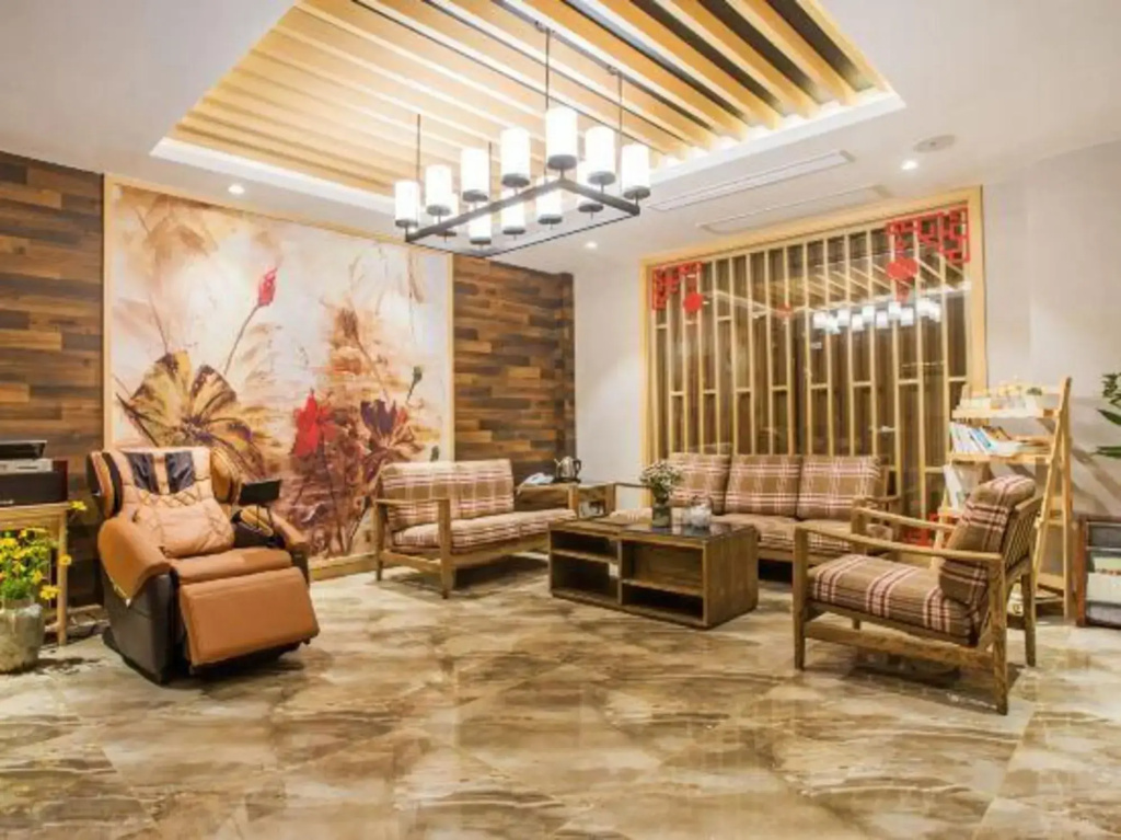 Lobby & Reception