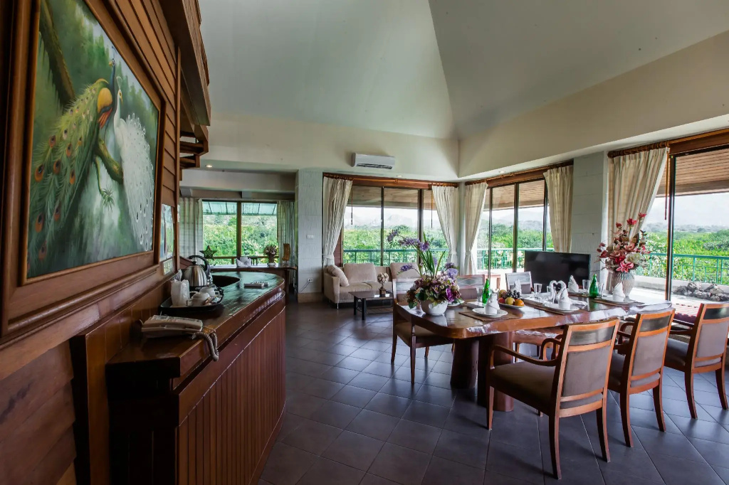Superior Suite