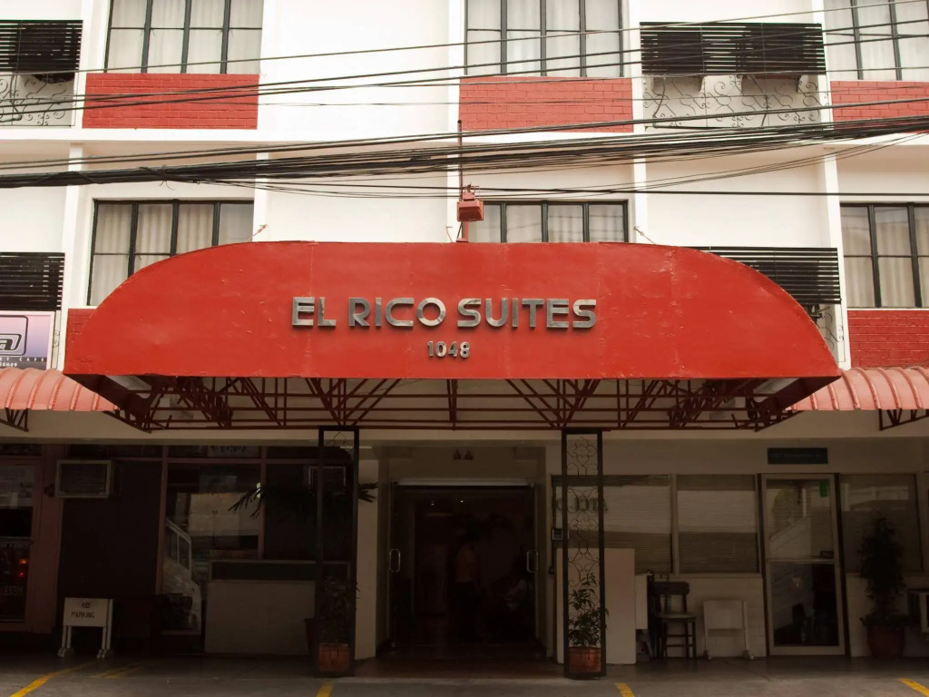 El Rico Suites