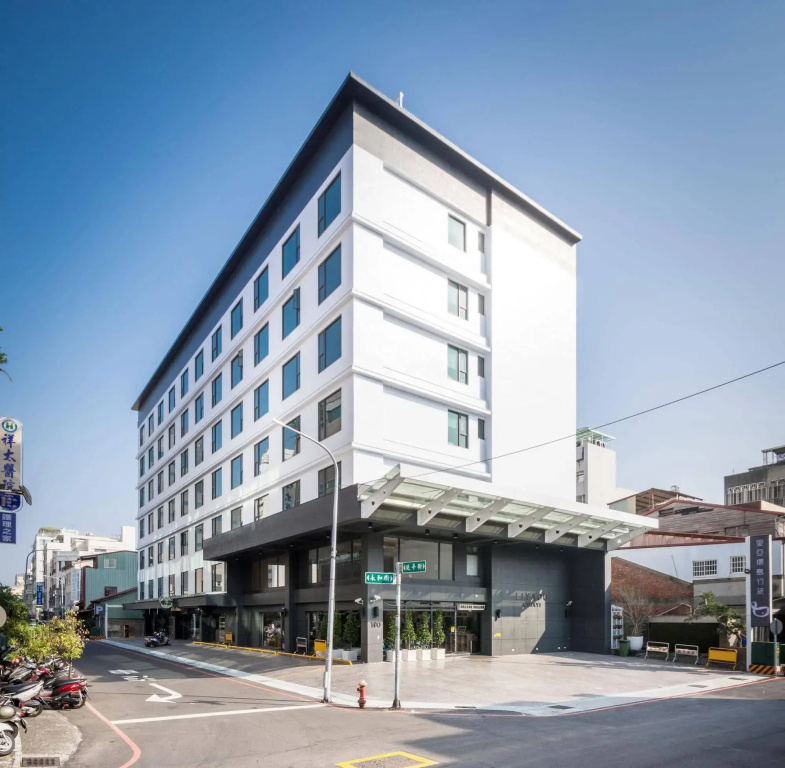 Liyaou Hotel