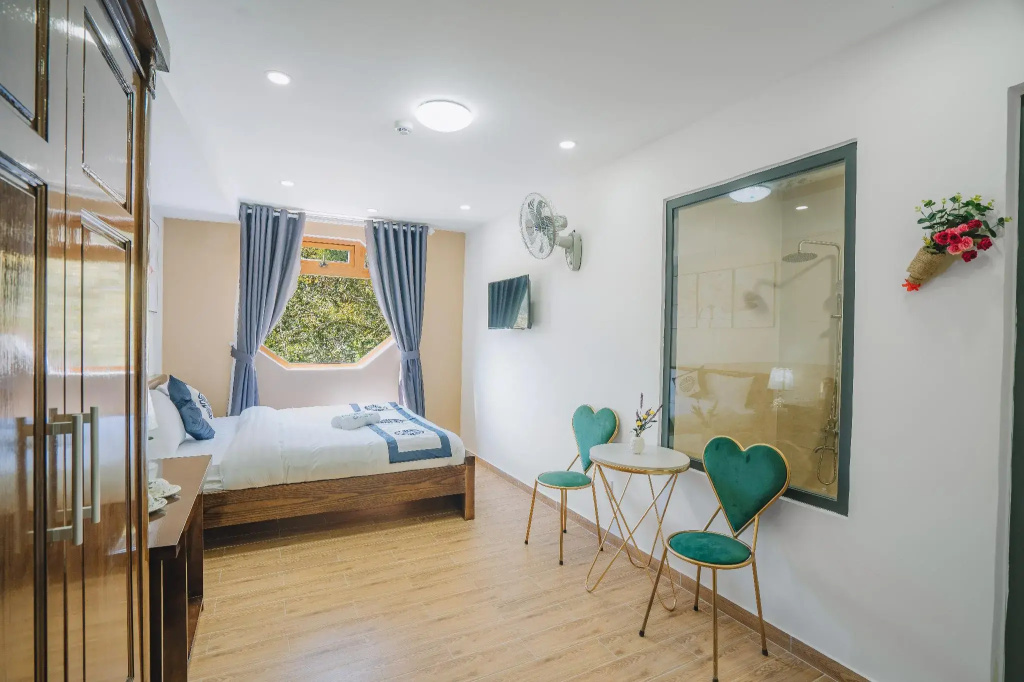 Standard Double room (full double bed)