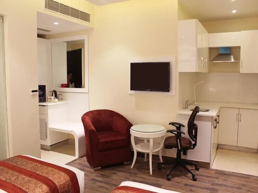 Hotel Picasso Residency Naraina Delhi - Couple Friendly Local IDs Accepted