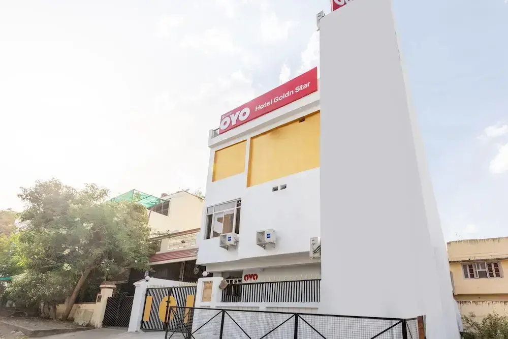 Hotel Golden Star by OYO Rooms