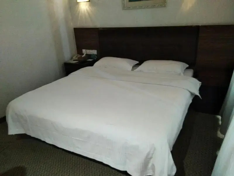 GreenTree Inn Changzhou Liyang Pingling Square Business Hotel - Chambres