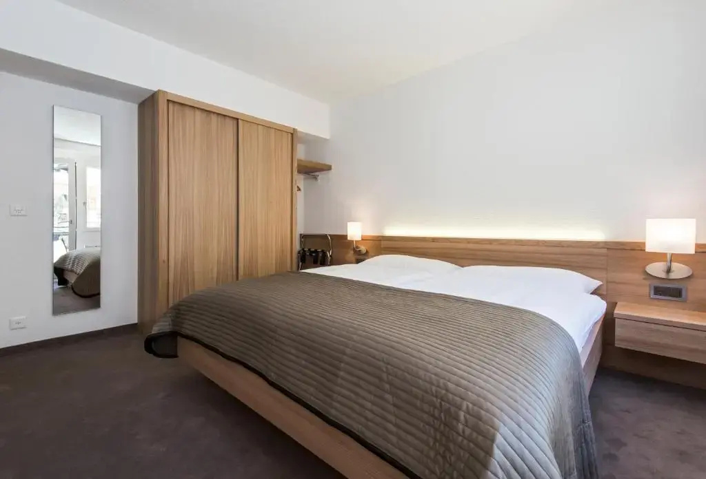 Economy room