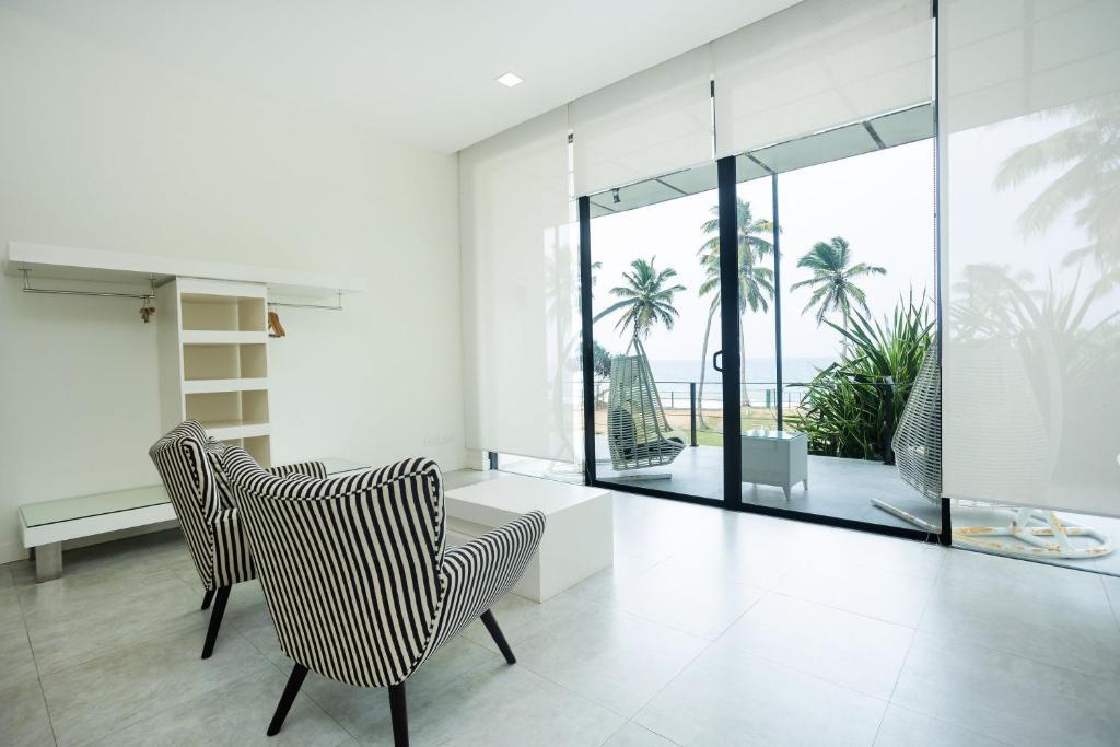 Green Turtle Villa By The Serendipity Collection