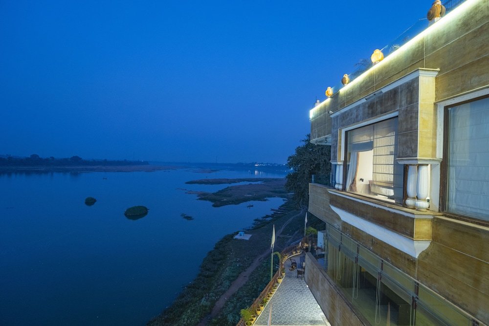 Narmade River View Resort & Restaurant image