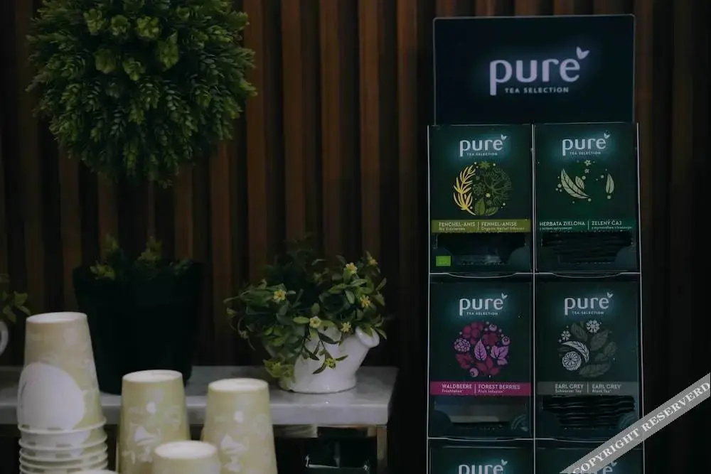 Lobby & Reception