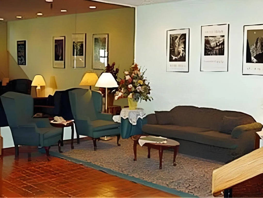 Highliner Hotel & Conference Centre