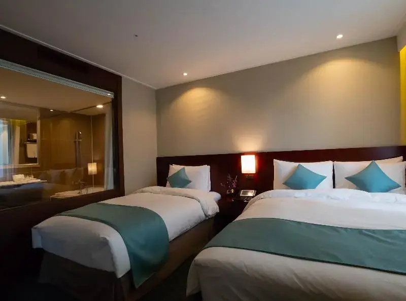 Standard Double room (twin beds)