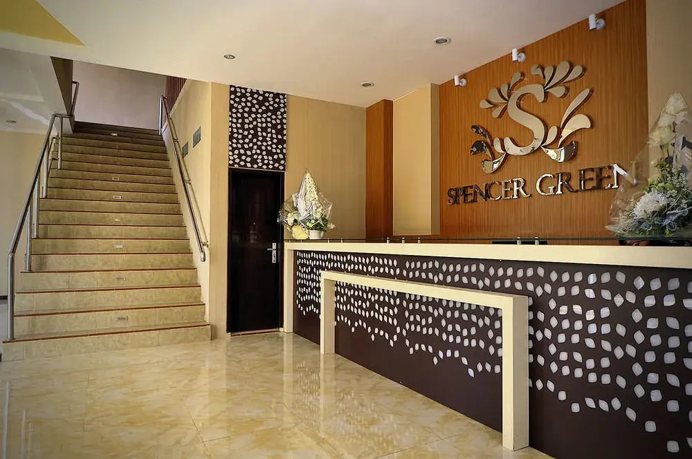 Lobby & Reception