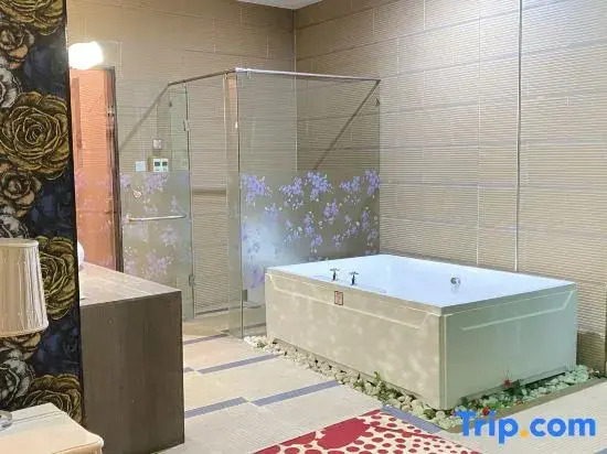 Номер Standard в Yiyue Express Hotel