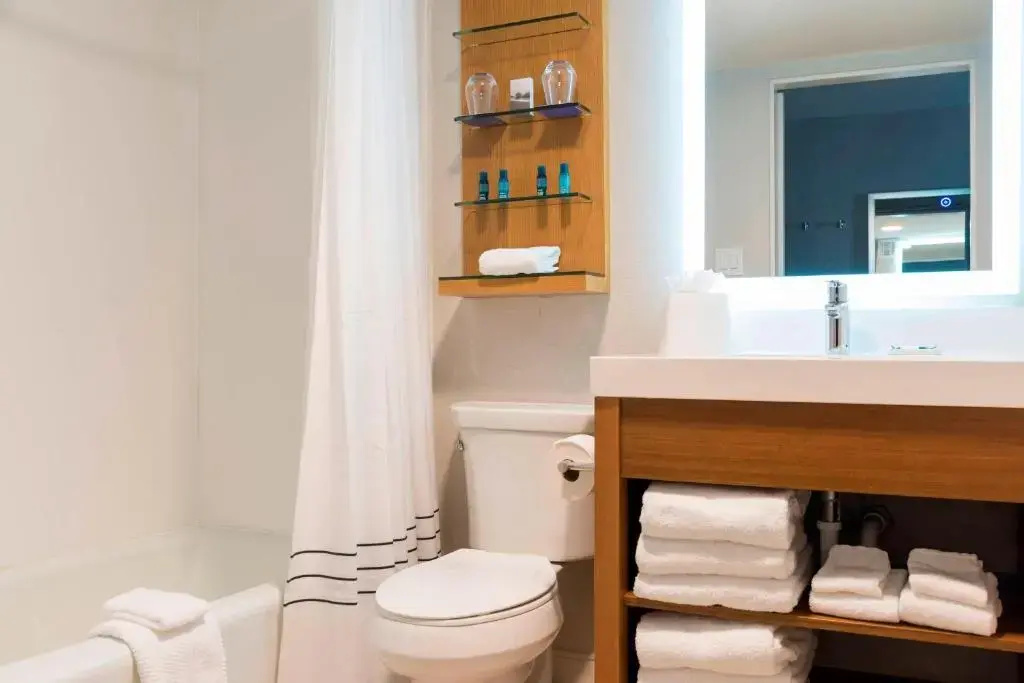 The Center Hotel Grand Rapids Airport - Chambres