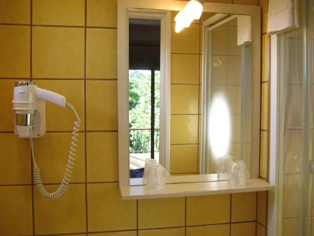 Standard Double room with balcony and with sea view (full double bed)