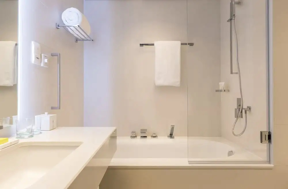 Двухместный номер Deluxe с балконом и с видом на море 2 отдельные кровати в Гостевой дом