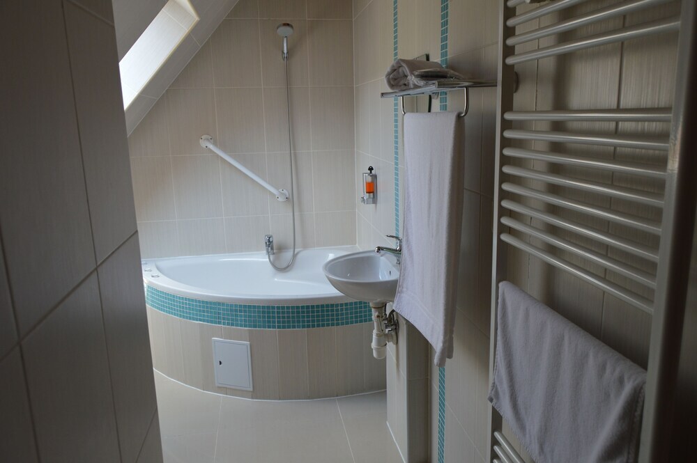 Image 10