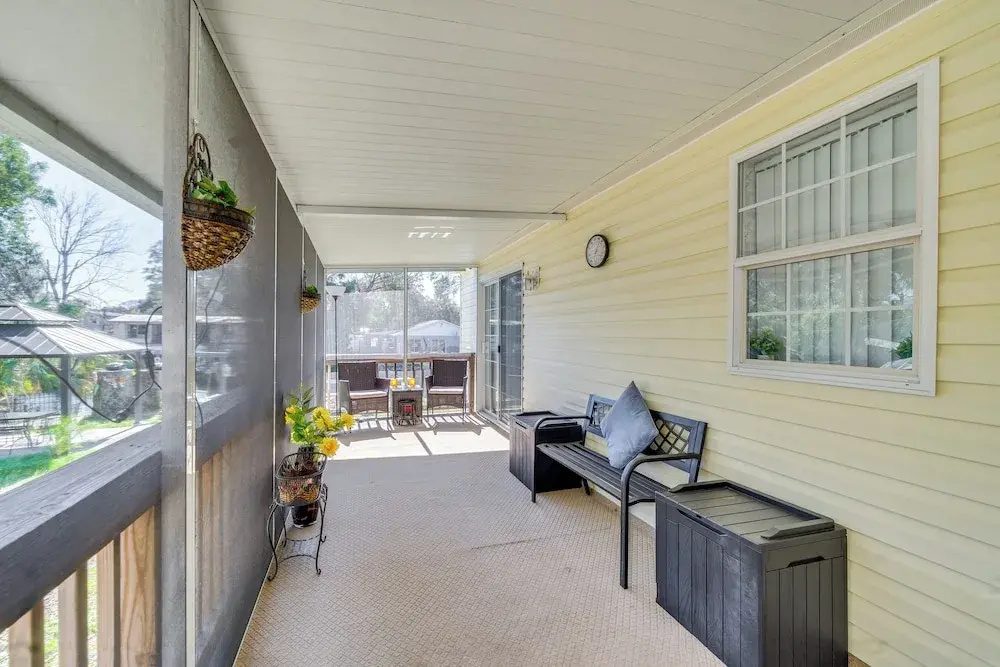 Waterfront Weeki Wachee Home w/ Fire Pit!