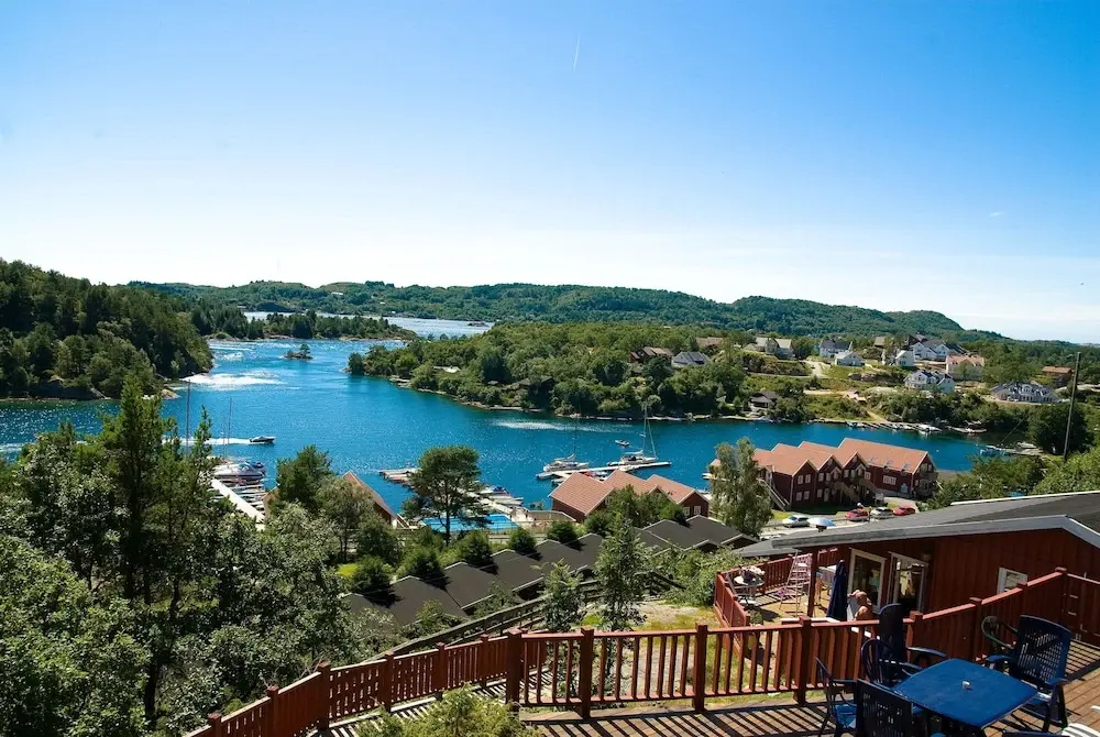 Beach & Waterfront