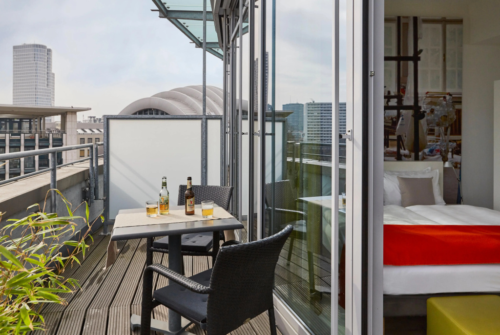 Balcony & Terrace
