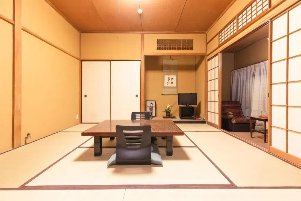 Japanese-Style Family with Open-Air Bath room
