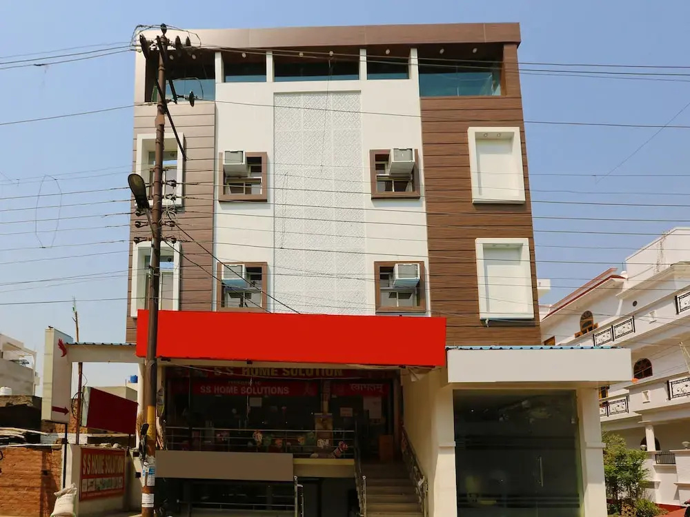 OYO Rooms 158 Gomti Nagar Kathota Jheel