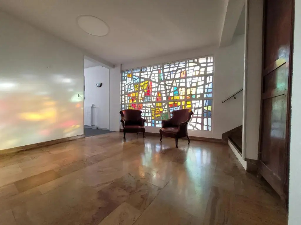 Lobby & Reception