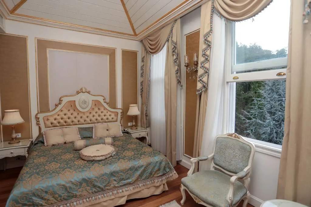 Balcony & Terrace