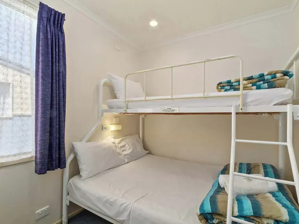 Waters Edge Holiday Park - Chambres