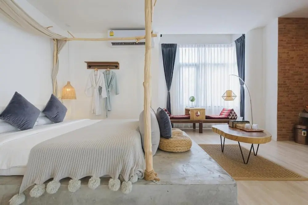 Двухместный номер Luxury двуспальная кровать в YOLO Bangkok Boutique Hotel
