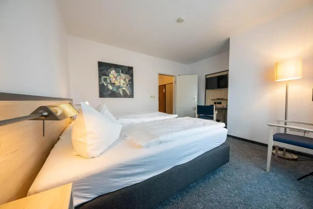 Standard Double room (full double bed)