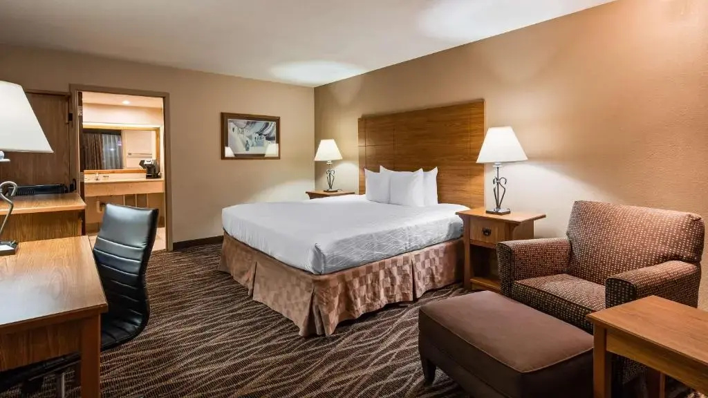 Best Western Plus Saddleback Inn & Conference Center - Chambres