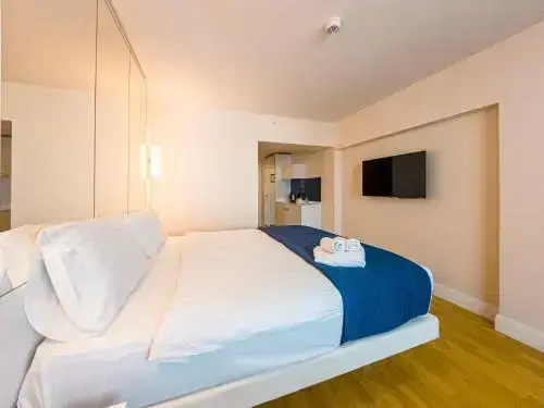 Hotel Apartment in Orbi City - фото 4