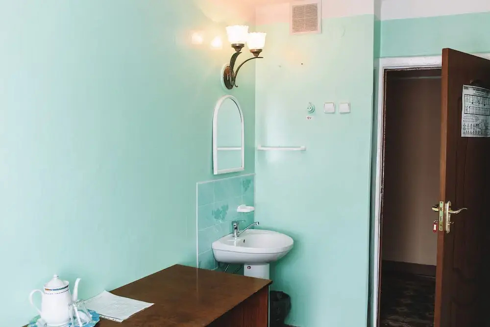 Economy room