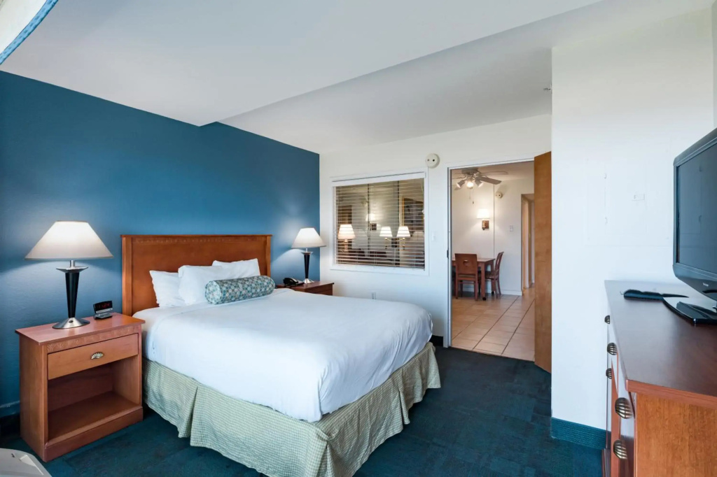 Ocean Sands Resort, Oceanfront, Virginia Beach by Vacatia
