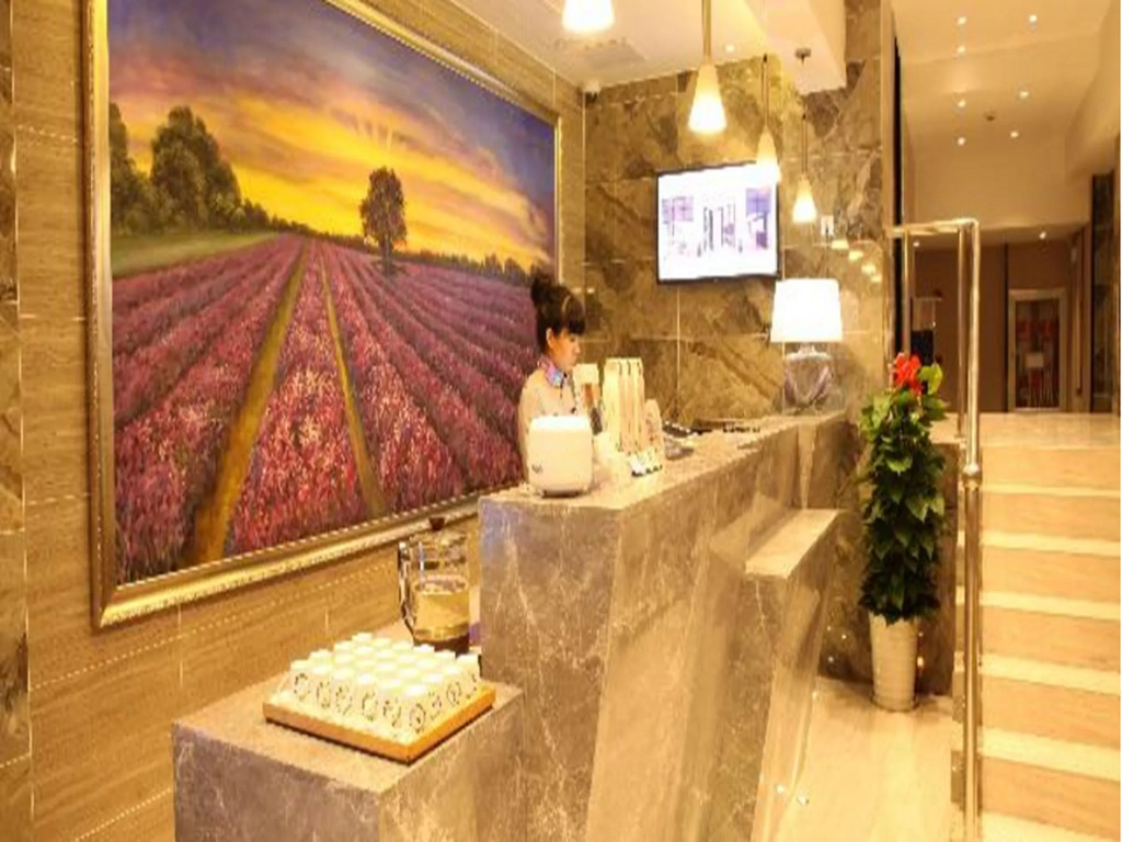 Lobby & Reception
