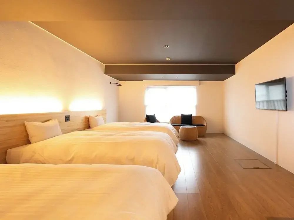 Standard Triple room